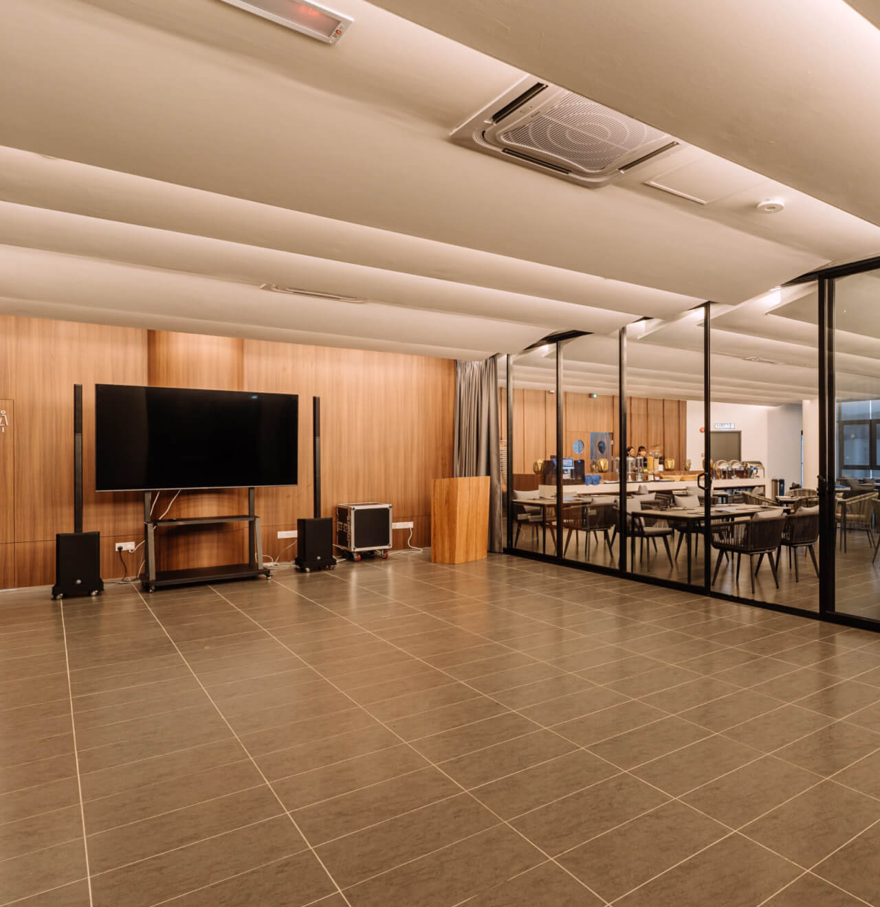 Noosa Breakfast Bar & Coffee House