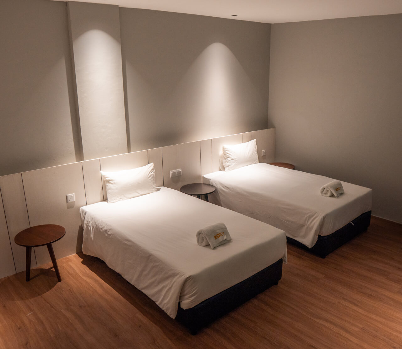 Deluxe Twin (No Window)