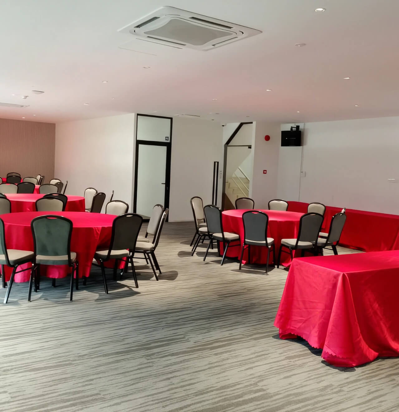 Roxy Selangau Meeting Room