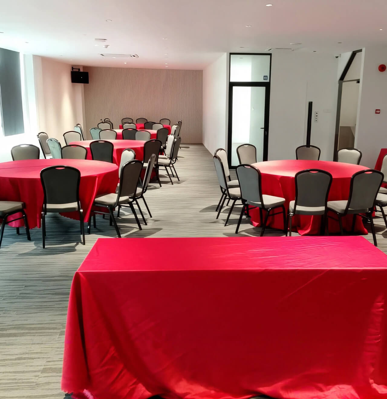 Roxy Selangau Meeting Room