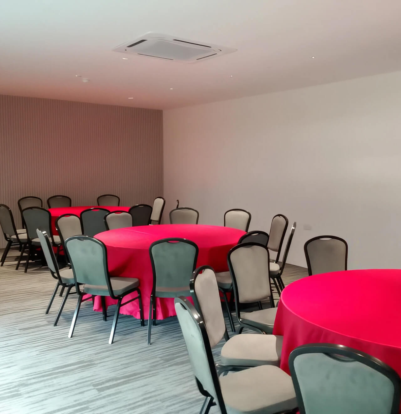 Roxy Selangau Meeting Room