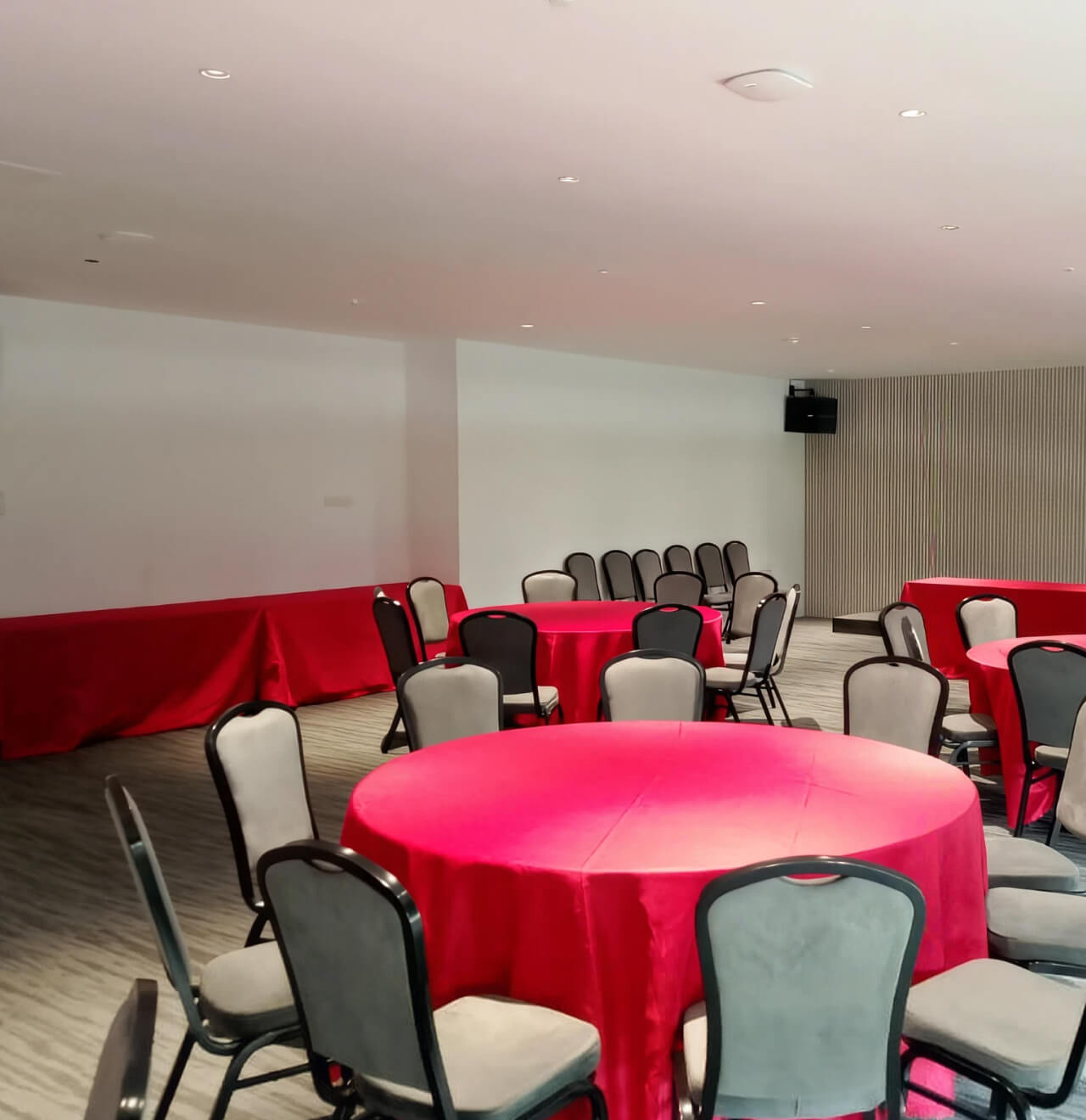Roxy Selangau Meeting Room