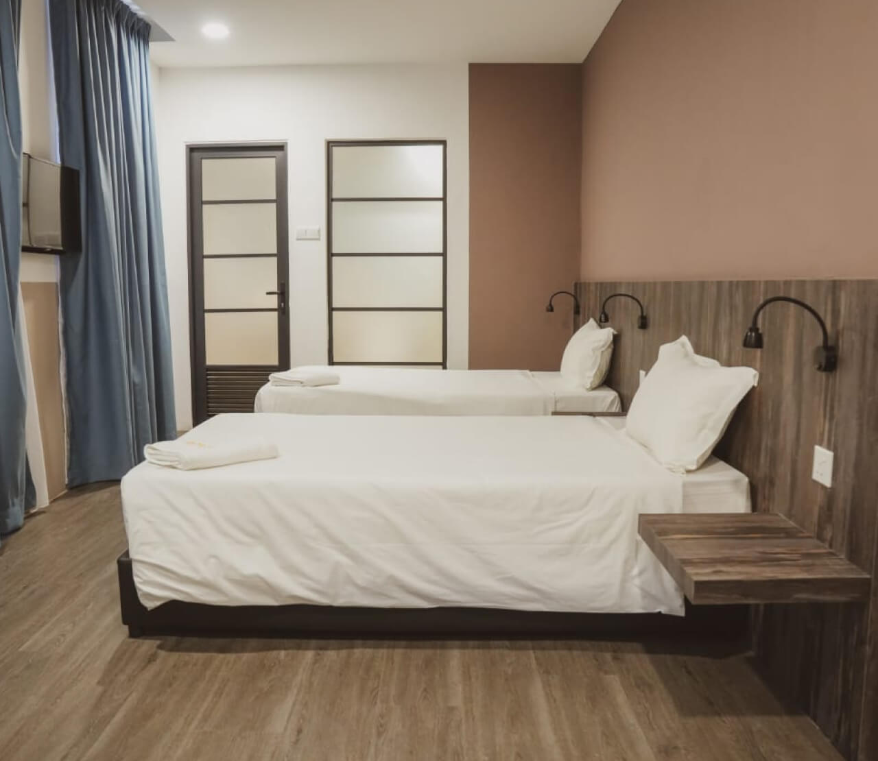 Standard Twin Block B (Window)