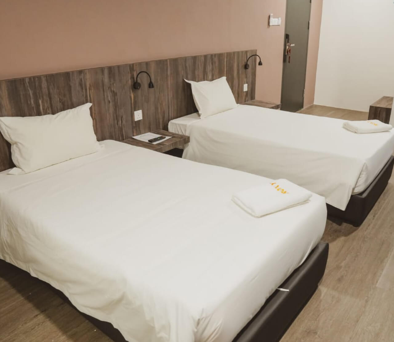 Standard Twin Block B (Window)