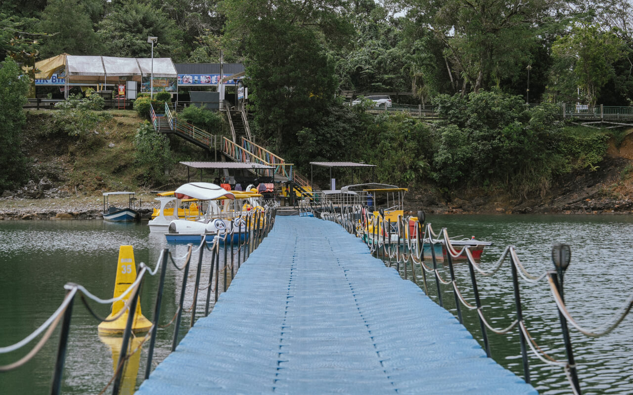 Roxy Tasik Biru