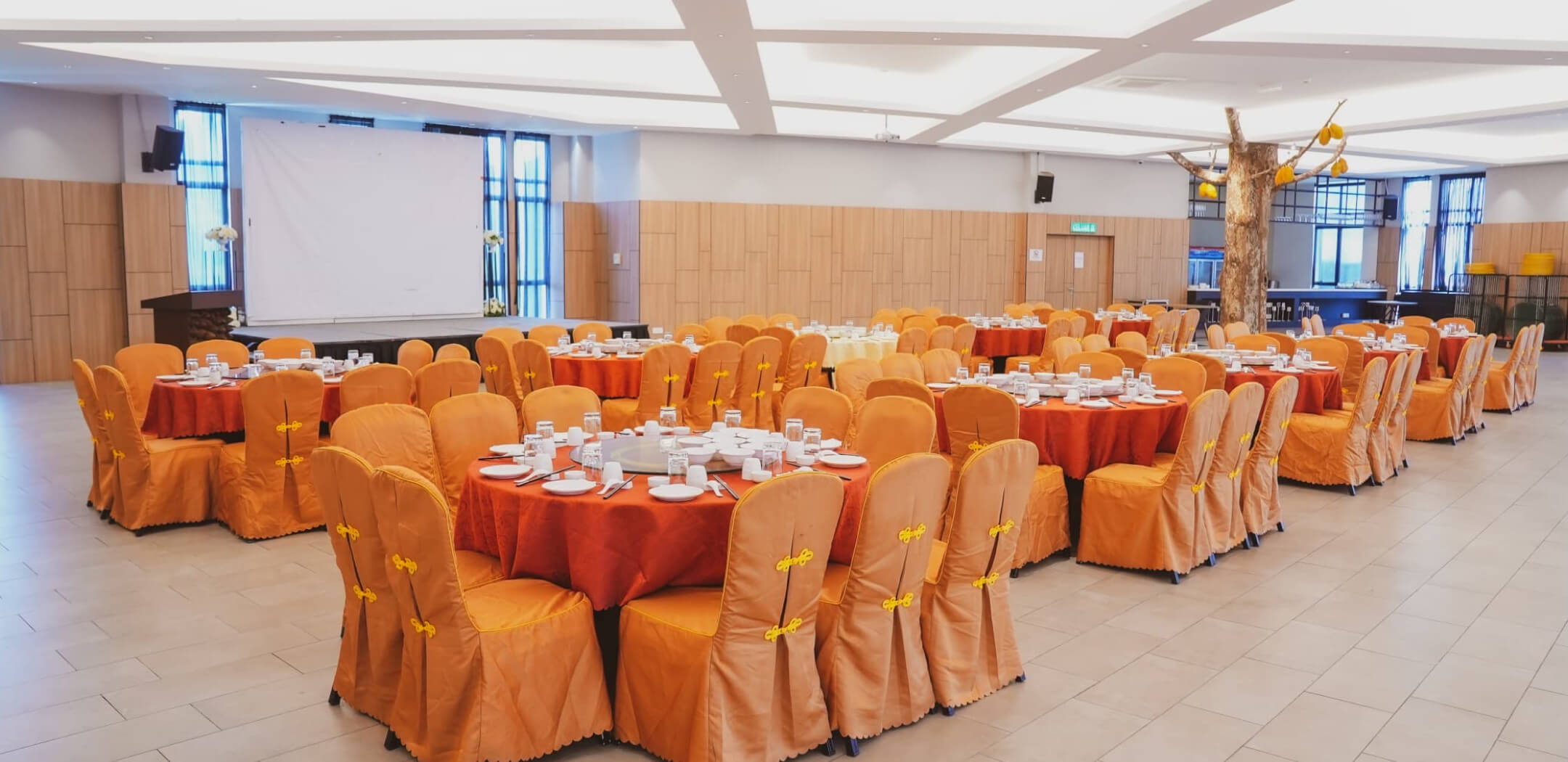 Wedding & Banquet Venues in Sarawak: Inside Cha Cha Durian Ballroom at Roxy Hotel Serian